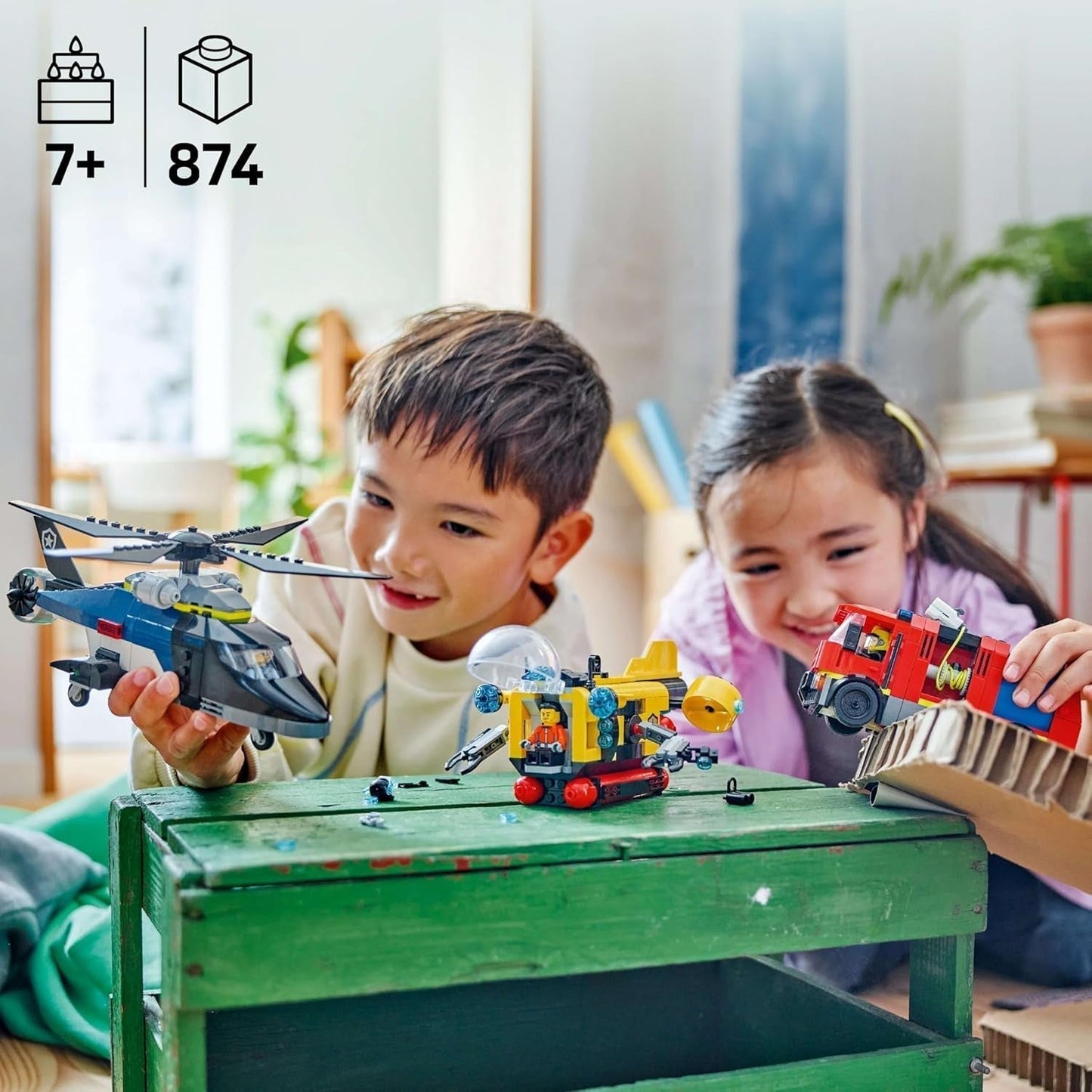 Set combinat LEGO City cu elicopter, mașina leului și submarin și 3 minifigurine - vehicule de jucărie construibile pentru băieți și fete de la 7 ani - cadou de ziua de naștere și de vacanță 60462 Seturi de constructie Besuche den LEGO-Store