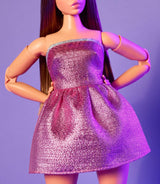 Barbie Looks Doll, figurină de colecție nr. 24 cu păr șaten și modă modernă Y2K, rochie strălucitoare fără bretele cu tocuri înalte Peep-toe, HRM16 Papusi Naty Shop
