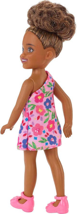 Barbie Chelsea Club – HGT07 – Păpușă, 15 cm, cu articulații, fetiță mestiză cu flori roz