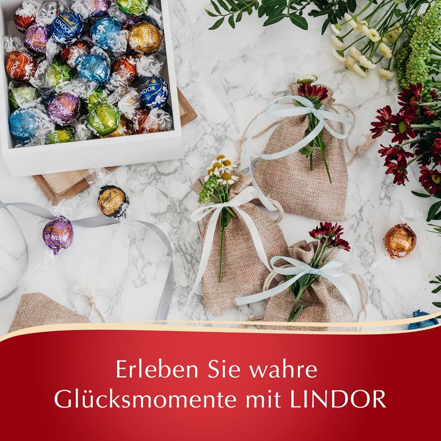 Ciocolată Lindt | Asortiment LINDOR | 1371g | 110 trufe în ciocolată fină cu umplutură care se topește în gură | Cadou de ciocolată de împărțit