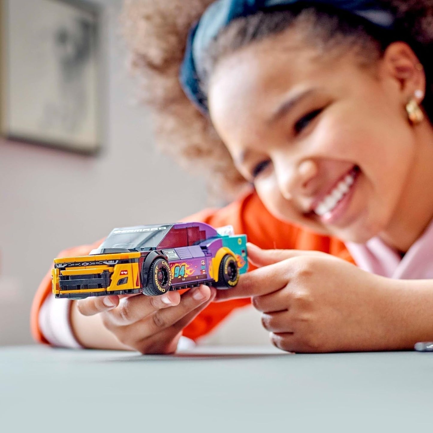 Mașină de jucărie LEGO Speed Champions NASCAR Next Gen Chevrolet Camaro ZL1; Set de construit și jucat cu mașină de curse; Cadou pentru băieți și fete cu vârsta de peste 9 ani 76935 Seturi de constructie Besuche den LEGO-Store