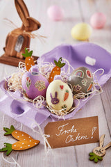 Set de vopsire naturală Heitmann Egg Dye, 3 pudre de colorare pe bază de ou (galben, violet, gri-albastru), foaie de autocolante din hârtie cu iarbă