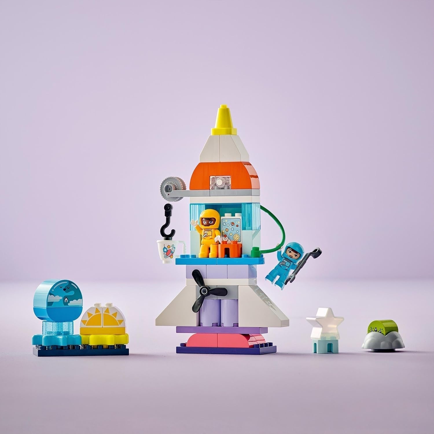 Naveta spațială LEGO DUPLO 3 în 1 pentru o mulțime de aventuri, set spațial cu jucărie rachetă pentru copii de construit, jucărie pentru știință și abilități motorii pentru dezvoltare timpurie, cadou pentru copiii de 3 ani 10422 Seturi de constructie Besuche den LEGO-Store