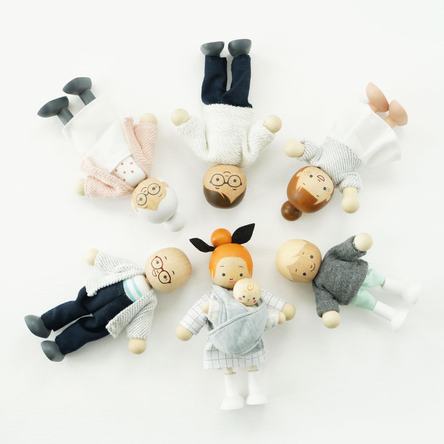 - Meine Familie mit 4 Puppen – Holz, Stoff – P053
