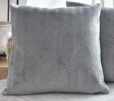 Cutie pentru perdele Pernă Pernă decorativă Lxw 45X45 Cm Verde Jacquard "Greta" Cu design în formă de heringbone Închidere cu fermoar ușor de întreținut Umplutură moale 320G - Varietate de culori, 2023510 Perne calatorie Naty Shop Gri