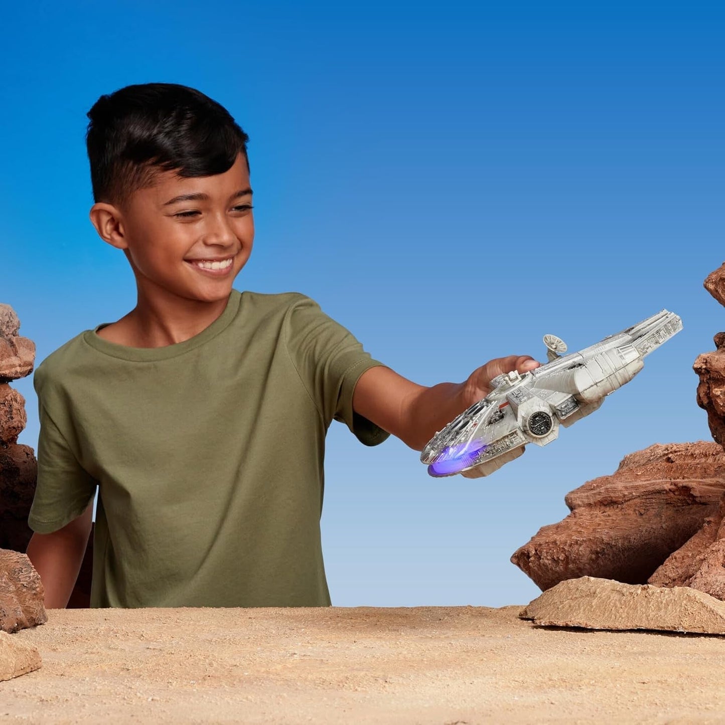 Star Wars Micro Galaxy Squadron SWJ0332 - Millennium Falcon, vehicul oficial de 22,5 cm cu lumini, sunet și figurine Action figures Naty Shop