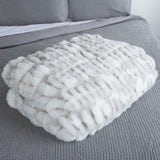 Lavish Home Oversized Gerüschte Faux Fur Blanket, 152.4 X 203.2 Cm, Jacquard Faux Fur, Queen Size Throw pentru paturi și canapele, gri Paturi si Cuverturi Lavish Home