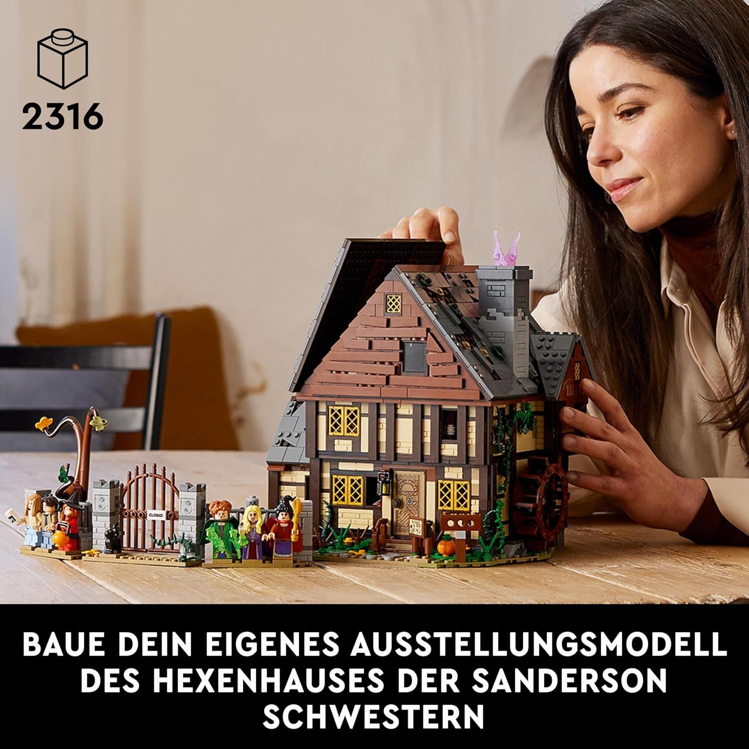 LEGO Ideas Hocus Pocus: Setul casei vrăjitoarelor surorilor Sanderson, kit de colecție pentru adulți cu casă, 6 minifigurine și accesorii, femei și bărbați 21341 Seturi de constructie Besuche den LEGO-Store