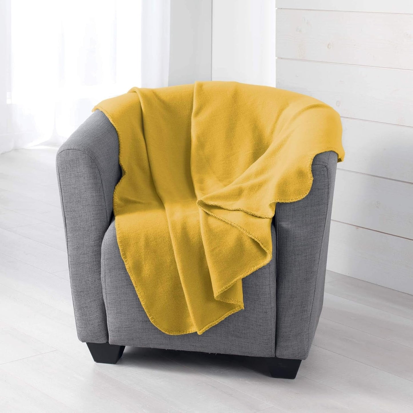 Douceur D'Intérieur, Milou pătură fleece antic roz, 125 X 150 Cm Paturi si Cuverturi Douceur d'IntÃ©rieur Galben 125 X 150 Cm