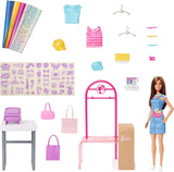 Set de joacă Barbie Fashion Boutique - Păpușă cu modele din folie, peste 150 de look-uri originale, include 2 bluze și 5 foi din folie, suport pentru haine și cititor de carduri de credit, vârste 3+, HKT78