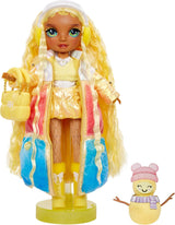 Rainbow High Winter Wonderland - Sunny (Galben) - Păpușă la modă de 28 cm, cu zăpadă magică ascunsă care se umflă cu apă, cu set de om de zăpadă, potrivită pentru copii 4-12 ani și colecționari