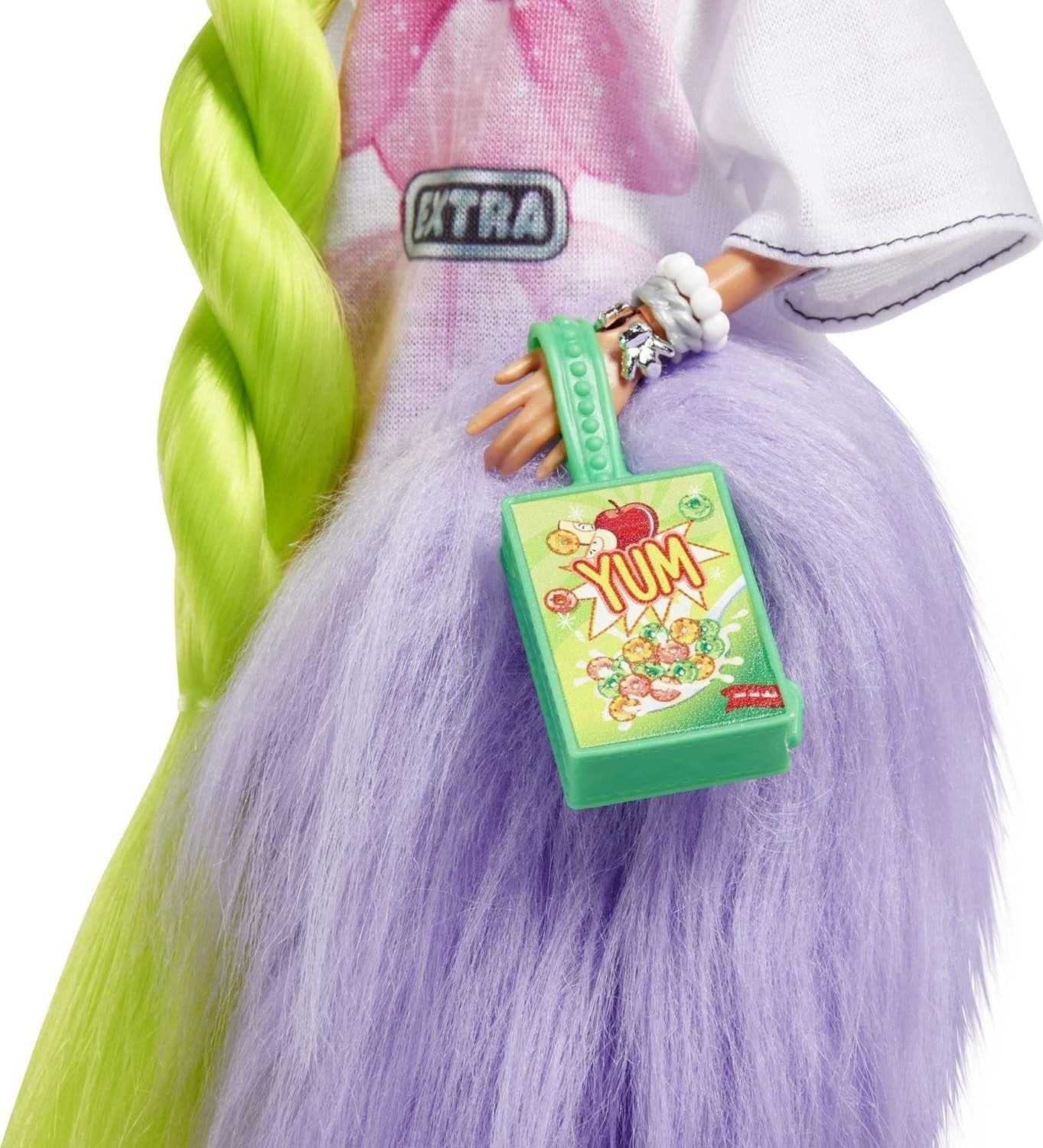 Barbie HDJ44 - Extra Puppe #11 in übergroßem T-Shirt & Leggings mit Haustier Papagei, extra langes neongrünes Haar & Zubehör, Flexible Gelenke, Spielzeug Geschenk für Kinder ab 3 Jahren