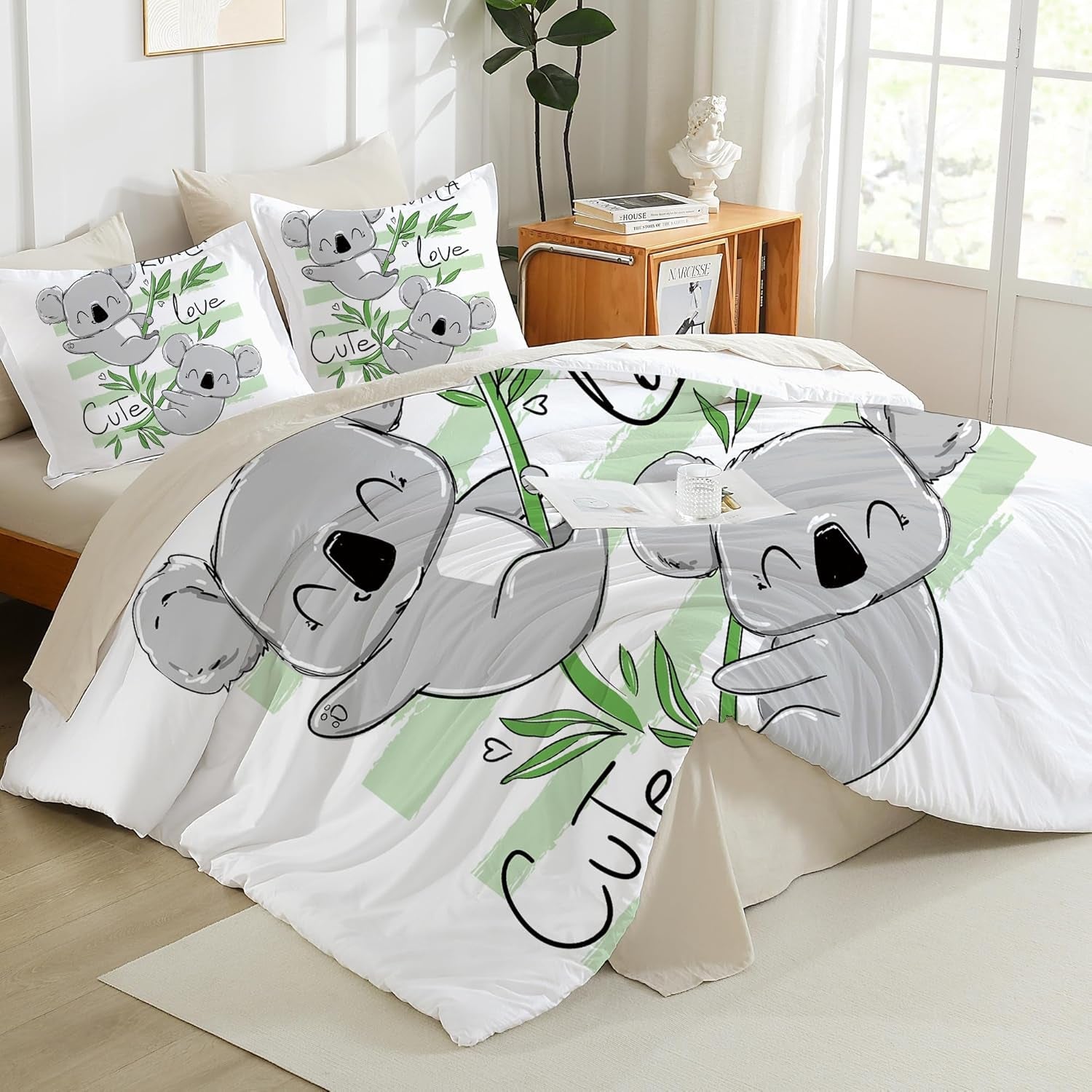 Lenjerie de pat pentru copii, diverse marimi si diverse personaje animate Lenjerie de pat - copii Naty Shop Koalas 135X200Cm+80X80Cm