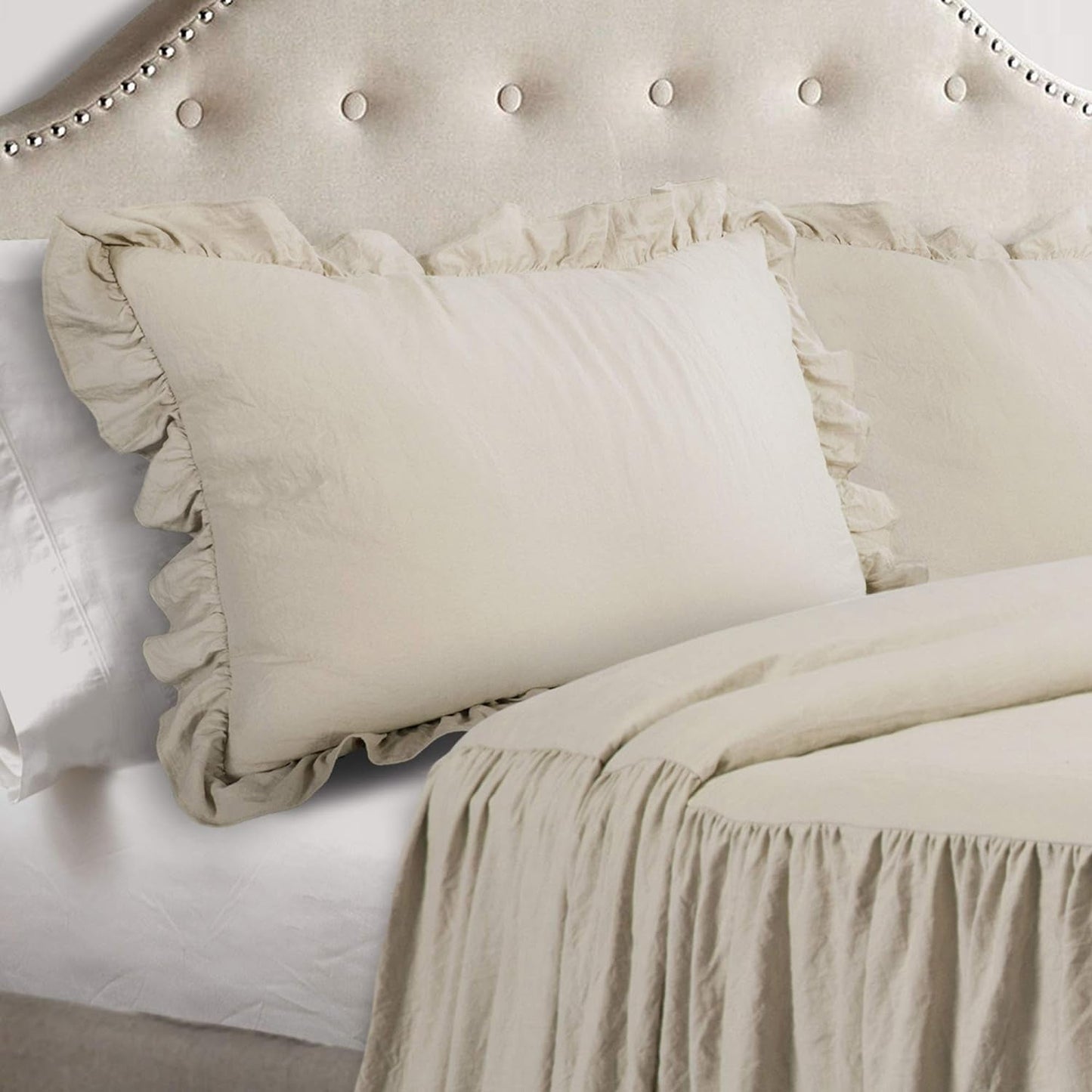 Set de cuvertură de pat Lush Decor cu fustă Ruffle, 3 piese, set de lenjerie de pat Farmhouse de lux, elegant, fermecător detaliu Ruffle, stil atemporal și design clasic, moale și ușor, dimensiune King, Paturi si Cuverturi Lush Decor