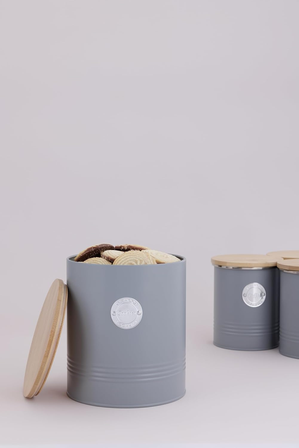 LIVING collection, borcan pentru biscuiți cu capac | gri pastel | cutie de depozitare de 3,4 L pentru biscuiți | borcan pentru biscuiți din oțel cu capac | borcane de depozitare etanșe din bambus cu capac Cutii depozitare alimente Naty Shop