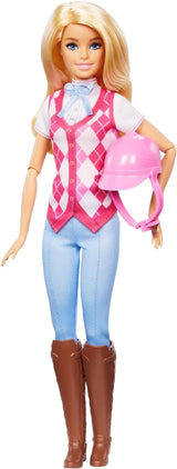 Păpușă Barbie Malibu "și accesorii de la Barbie Mysteries: Misterioasa aventură a calului", inclusiv păpușă de modă, costum de călărie detașabil și cască, HXJ38 Papusi Naty Shop Malibu