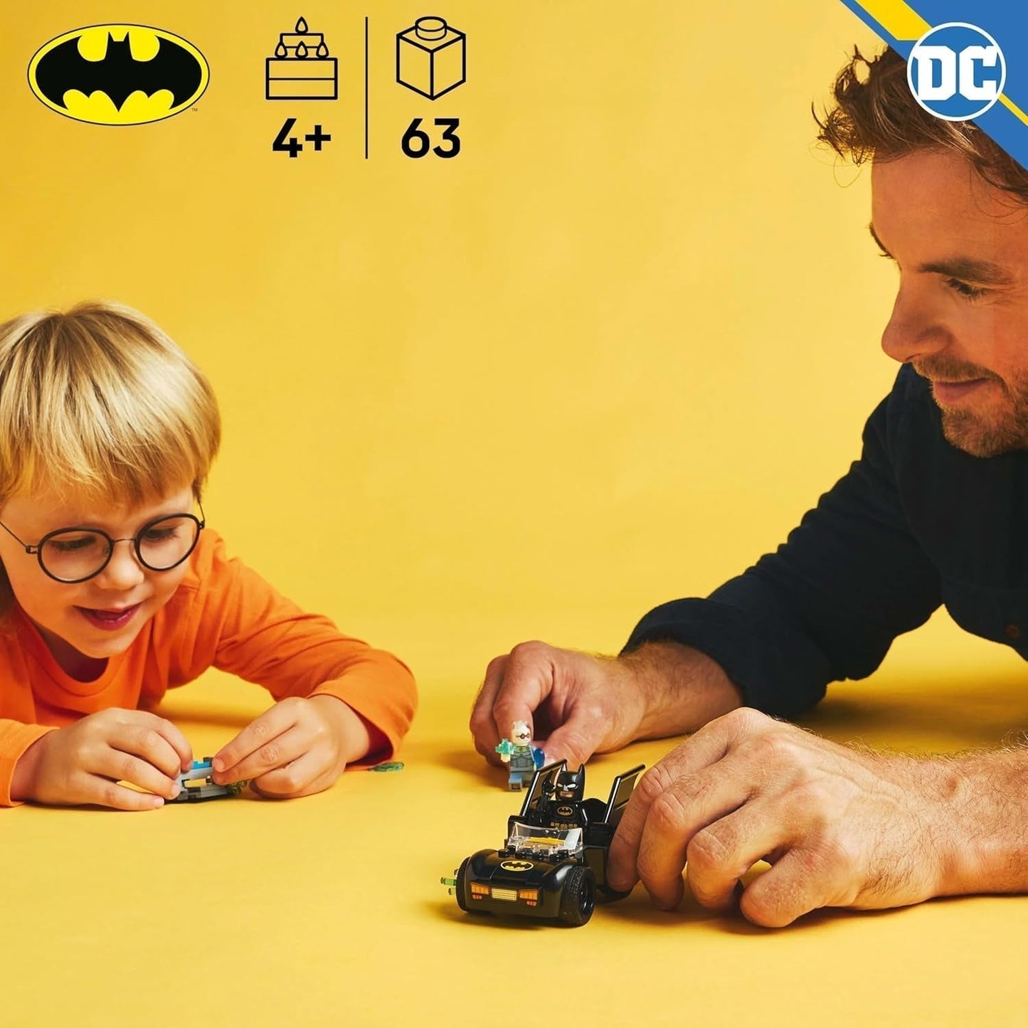 LEGO DC Batman: Batman & Batmobil Vs. Mr. Freeze - Jucărie cu mașină de supereroi cu 2 minifigurine - Tragător de gheață cu elemente pentru foc - Cadou pentru băieți și fete de la 4 ani 76301 Seturi de constructie Besuche den LEGO-Store
