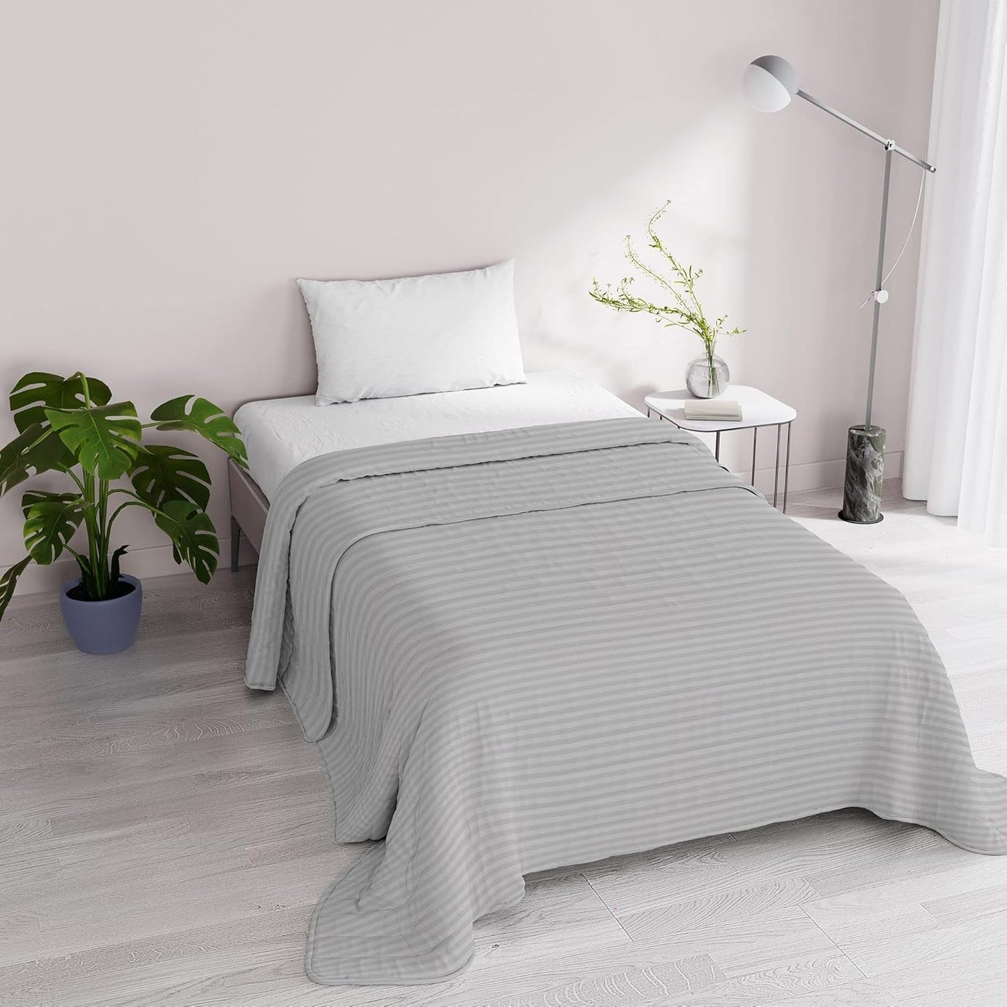 Cuvertură de vară Satin Stripes, poliester, crem, 260X250 Cm Plapumi si pilote Naty Shop Gri deschis 170X250 Cm