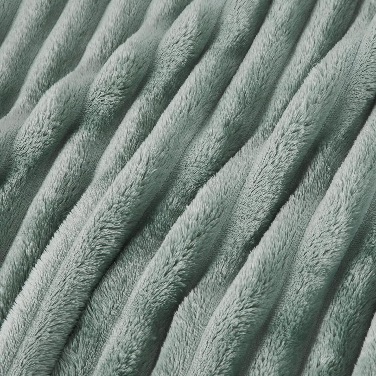 BEDSURE Sage Green Fleece Throw Blanket pentru canapea - pături confortabile super moi pentru femei, pătură mică drăguță pentru fete, 127 X 152 Cm Paturi si Cuverturi Besuche den BEDSURE-Store