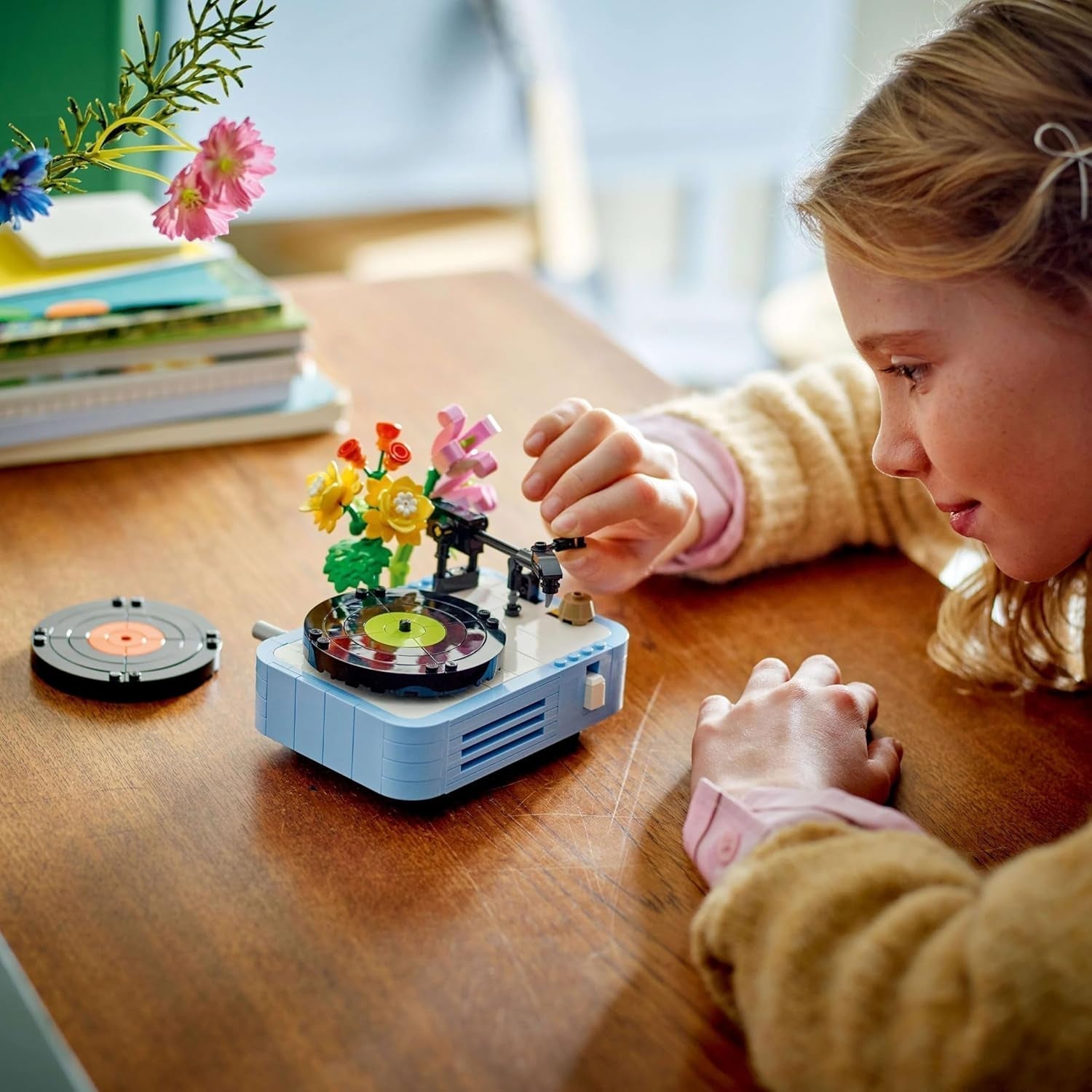 Cititor de discuri LEGO Creator 3In1 cu flori - jucărie convertibilă în radio sau microfon - jucării muzicale pentru copii - idee de cadou creativă pentru fete și băieți de la 8 ani 31172 Seturi de constructie Besuche den LEGO-Store