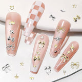 Set de 4 cutii pentru brelocuri pentru unghii - 48 de tipuri de brelocuri 3D aurii și argintii pentru unghii (fluturi, flori, perle etc.) + pensetă și stilou - pentru unghii cu gel și acrilice DIY | Ideal pentru salon de unghii și acasă
