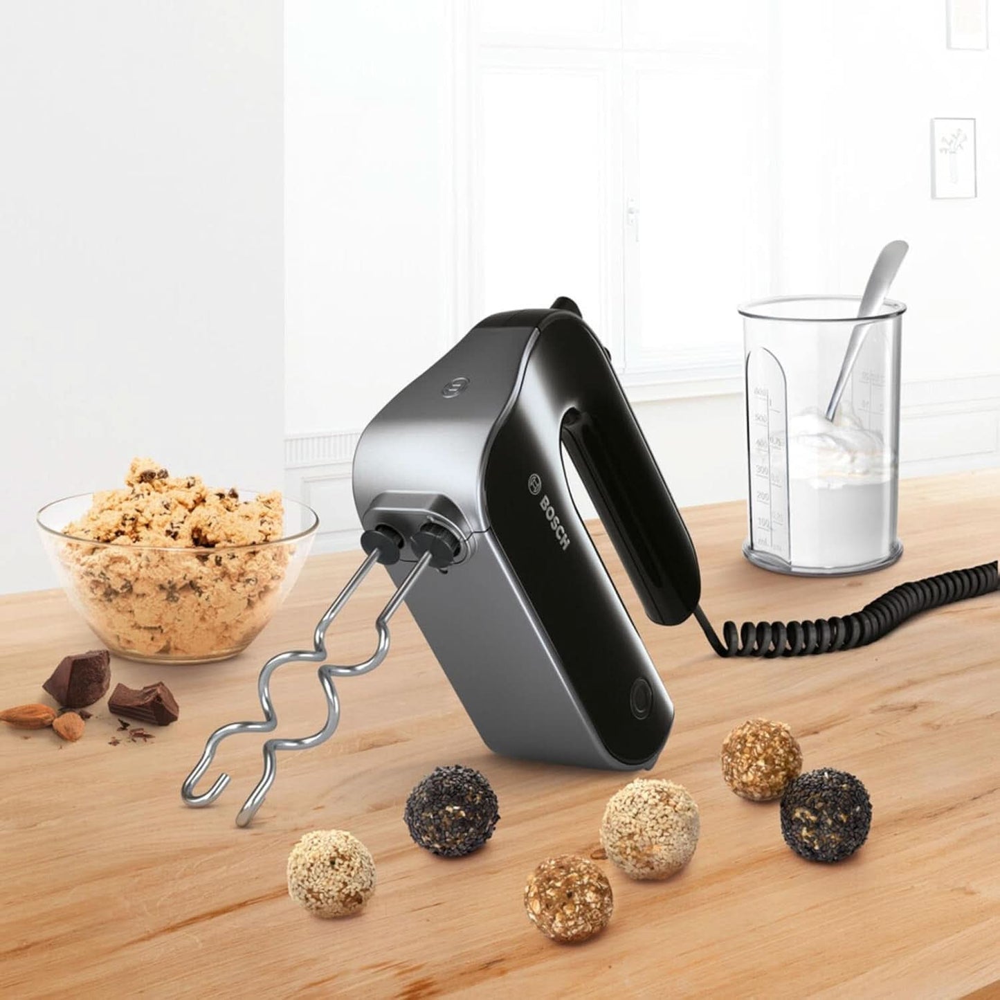 Bosch Handrührer Home Professional Styline MFQ4980B, 5 Stufen, 2 Edelstahl Rührbesen- Und Knethaken, Mixstab Edelstahl, Universalzerkleinerer, 850 W, Schwarz/Dark Silver Bucatarie Naty Shop
