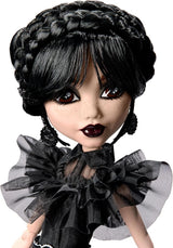 Păpușă Monster High Wednesday, figurină de colecție Rave'N Wednesday în rochie gotică neagră, inspirată de scena de dans, accesorii premium și suport pentru păpușă, HXJ03 Papusi Naty Shop
