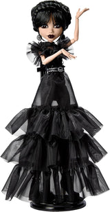 Păpușa Monster High Wednesday, figurină de colecție Rave'N Wednesday în rochie gotică neagră, inspirată de scena dansului, accesorii premium și suport pentru păpuși, HXJ03