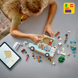 LEGO Friends Caravan, Set de construcție pentru jocuri de rol cu o rulotă de jucărie, Cadou pentru fete cu vârsta de peste 7 ani, Set de joacă creativ cu 3 minifigurine și figurină de animal dihor 42663 Seturi de constructie Besuche den LEGO-Store