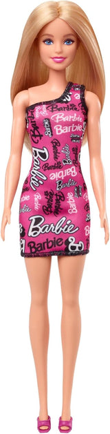Păpușă Barbie la modă cu păr blond și drept, într-o rochie roz detașabilă cu un singur umăr și pantofi cu logo imprimat, HRH07