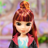 Păpușa Valentina de la Unicorn Academy - păpușa originală din popularul serial Netflix, cu o înălțime de 24 cm și 5 accesorii pentru jocuri de rol imaginative, pentru copii cu vârsta de 4 ani și peste