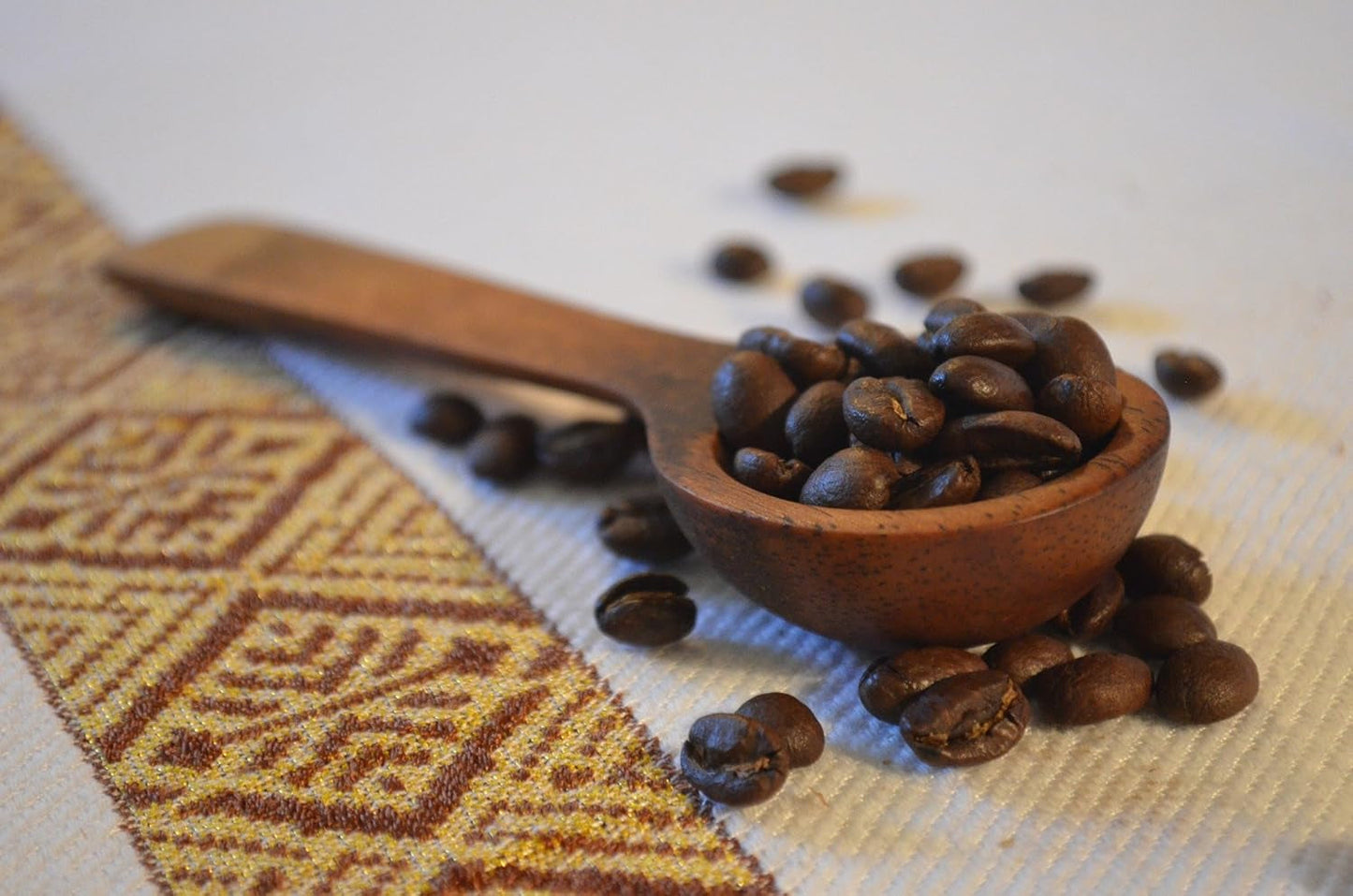 C&T Coffee Rarity - Cafea Sălbatică din Etiopia, Africa | 1000g Cafea (Boabe Întregi) - Putern și Fructat | + Cultivată Sălbatic + Culesă Manual + Uscată la Soare + Prăjită Ușor