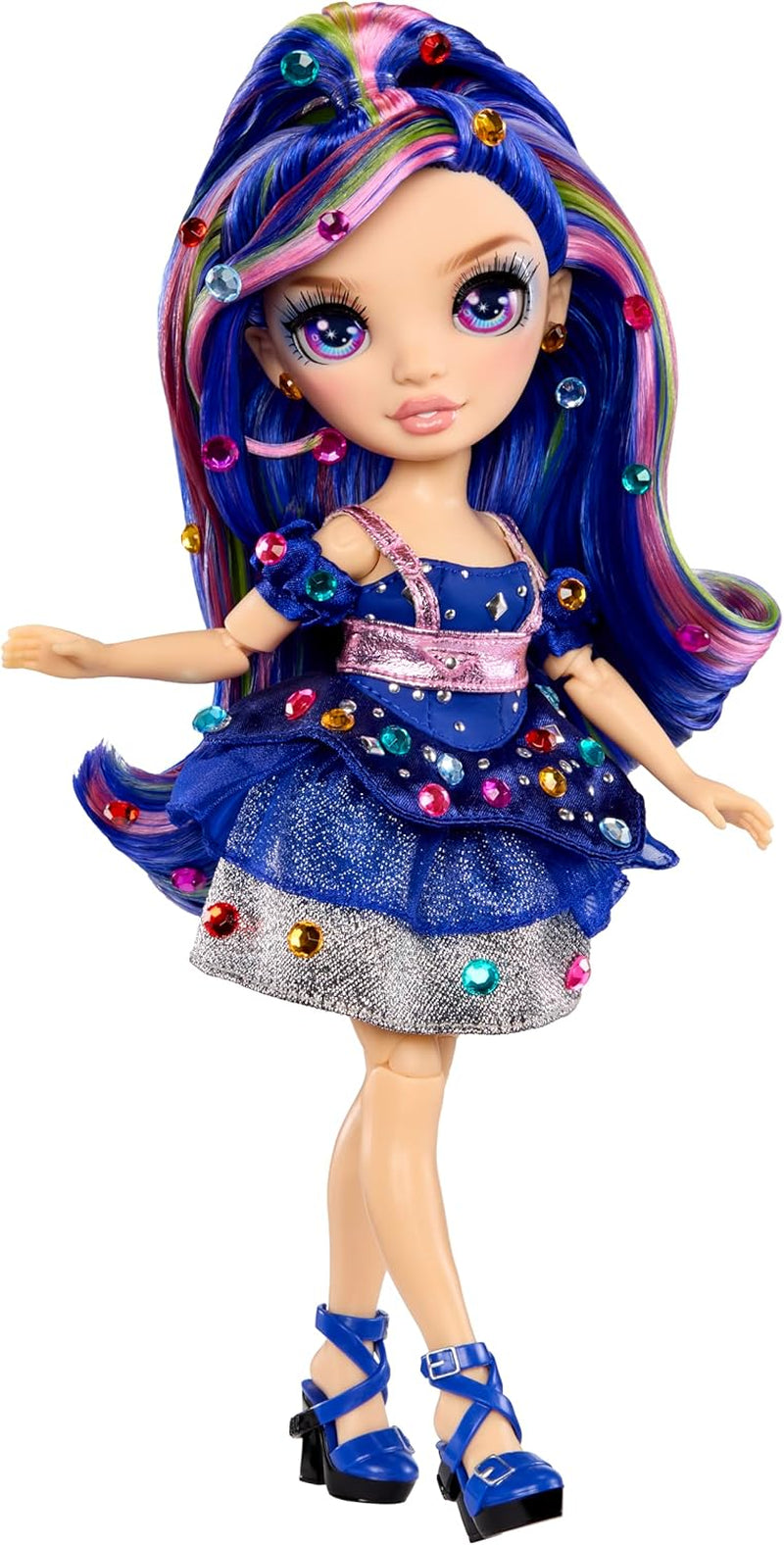 Rainbow High Be Dazzling – Genevieve Bleue – Păpușă de modă albastră, 28 cm, cu unealtă de decorat, pietre prețioase strălucitoare și accesorii de styling
