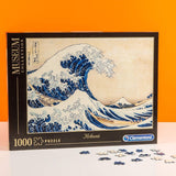 Clementoni 39378 Hokusai - Marele val - Puzzle 1000 piese, Colecție muzeu, Joc de îndemânare pentru întreaga familie, Joc de întindere colorat, Puzzle pentru adulți de la 14 ani Puzzle Naty Shop