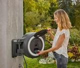 Cutie de furtun de perete fără fir Gardena PowerRoll XXL solo: Tambur automat pentru furtun cu furtun de grădină de 40 m, ghidaj pentru furtun și RollControl, alimentat cu baterii, rezistent la UV și îngheț (18647-55)