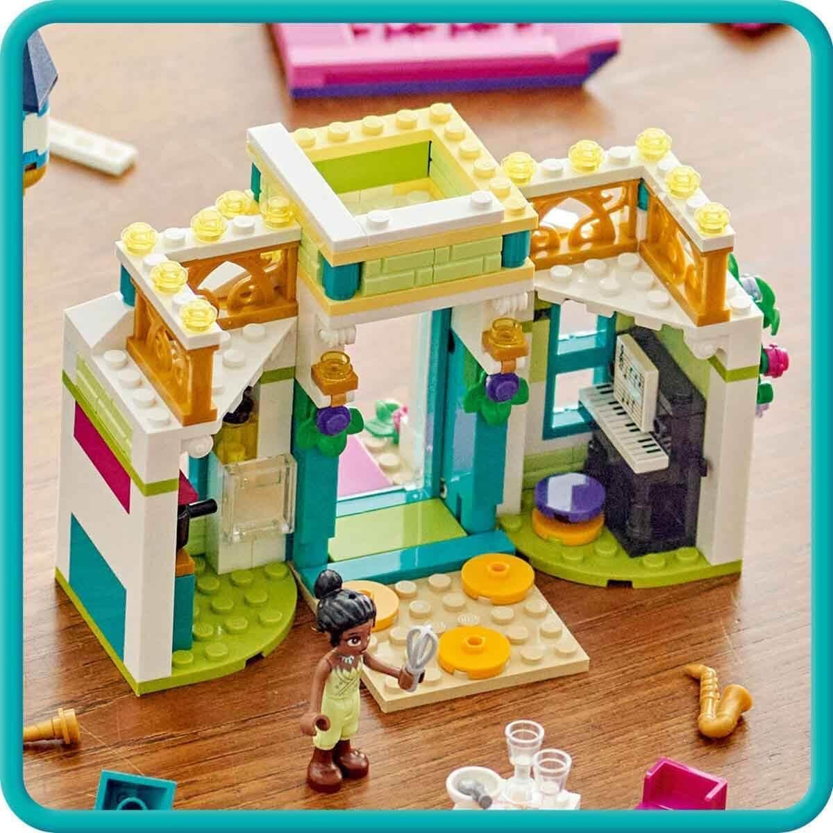 LEGO Disney Princess: Disney Princess Adventure Market, casă de jucărie cu 4 păpuși, inclusiv Cenușăreasa și Ariel, Playset cu harta comorii, cadou pentru fete și băieți de la 6 ani 43246 Seturi de constructie Besuche den LEGO-Store