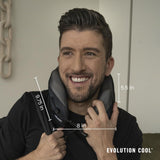 Pernă de călătorie răcoritoare pentru zboruri pe distanțe lungi Cabeau – Evolution Cool – Spumă cu memorie cu orificii de ventilație – Compactă cu geantă de transport (roșu)