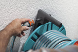 Rolă de furtun Gardena Classic de perete 60 cu rolă de ghidare a furtunului: Pentru montare ușoară pe perete, cu sistem anti-picurare, conexiune înclinată, capacitate mare, economie de spațiu (2650-88)