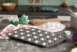 CSB111 Antihaftbeschichtete Mini-Muffinform Mit 24 Löchern Aus Karbonstahl, Edelstahl, Silver, 39.4 X 24.6 X 2.1 Cm Matrite si tavi pentru copt Naty Shop