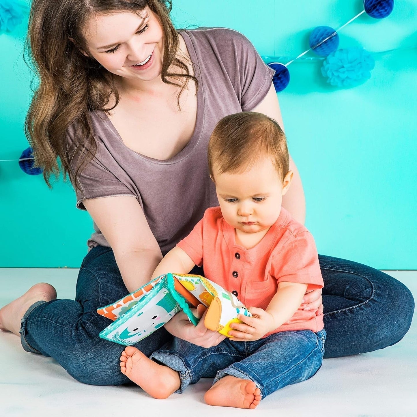 Bright Starts, Teethe & Read, jucărie de prindere pentru carte din țesătură cu zăngănit și carte cu imagini cu animale din țesătură, carte cu zăngănit, inel de dentiție pentru calmarea gingiilor, jucărie pentru bebeluși și copii mici de la 3 luni Jucarii Bebe Naty Shop