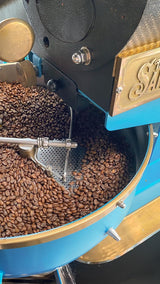 Cafe Quindio Specialty Coffee - boabe de cafea 100% Arabica, Columbia - cu note naturale de vanilie dulce (250g) - ideală pentru cafea filtrată, aparate portafilter sau presă franceză