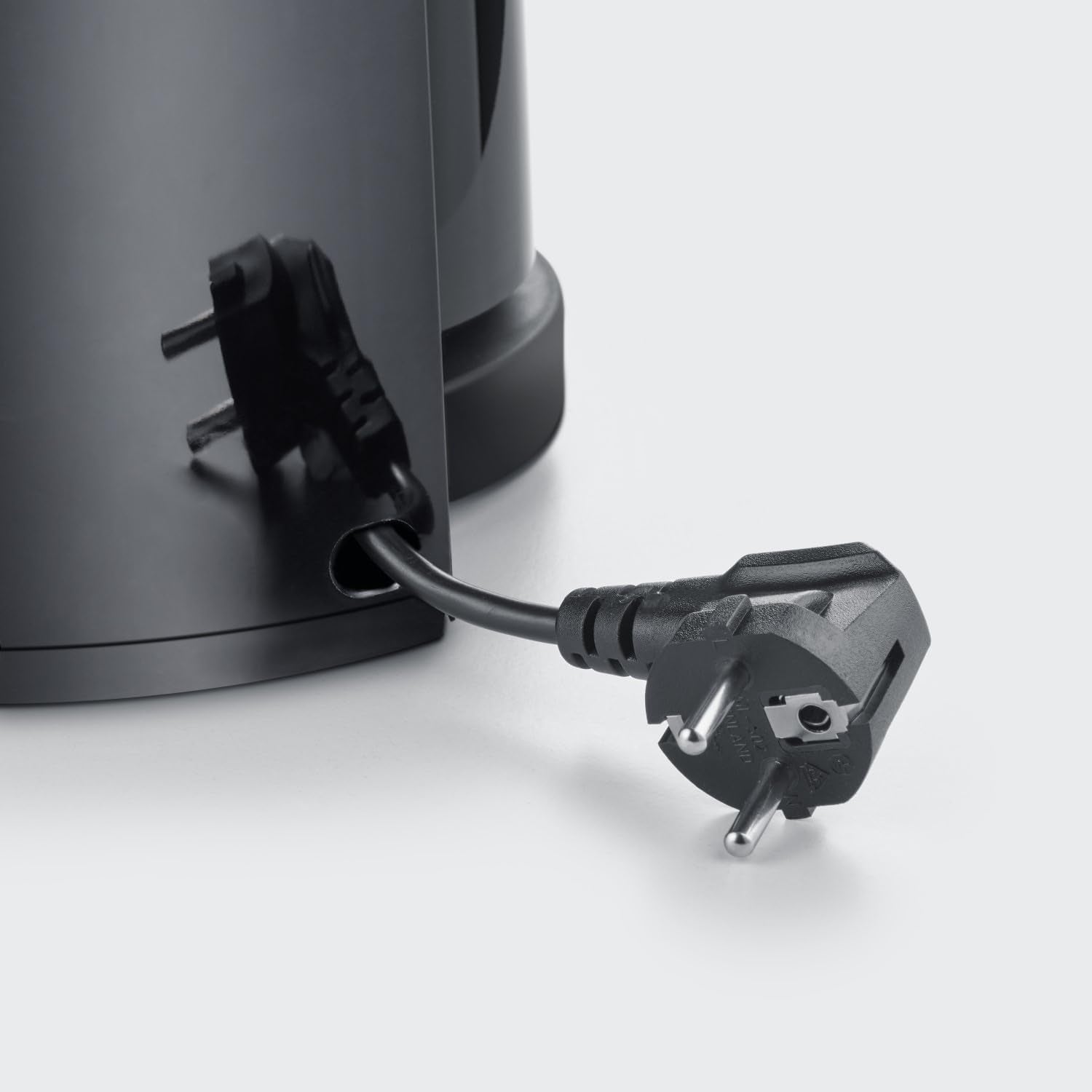 Aparat de cafea cu filtru SEVERIN cu carafă termică, aparat de cafea pentru până la 8 cești, aparat de filtru atractiv cu carafă izolată, negru, 1 litru, KA 9306
