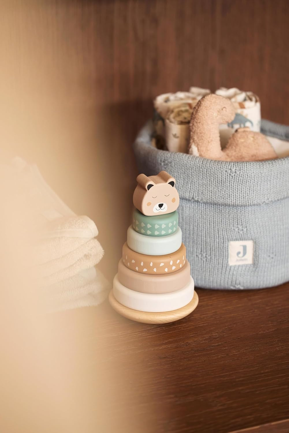 Jollein baby play train Roarsome - Pentru agățat - Jucărie pentru cărucior - Jucărie pentru scaunul de mașină al bebelușului - Accesorii pentru cărucior - Dinos și frunze Jucarii Bebe Naty Shop
