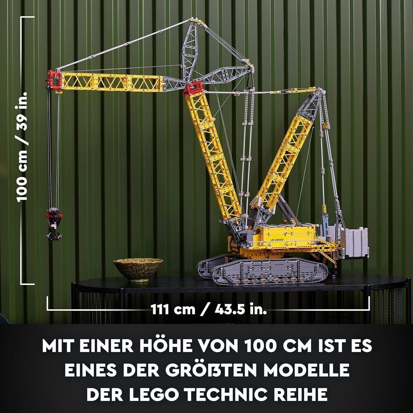 Set macara pe șenile LEGO Technic Liebherr LR 13000, construiește cel mai bun model de vehicul de construcții controlat de la distanță cu aplicația Control+, macara cu sistem de troliu și braț de ridicare, kit model mare pentru adulți 42146 Seturi de constructie Besuche den LEGO-Store
