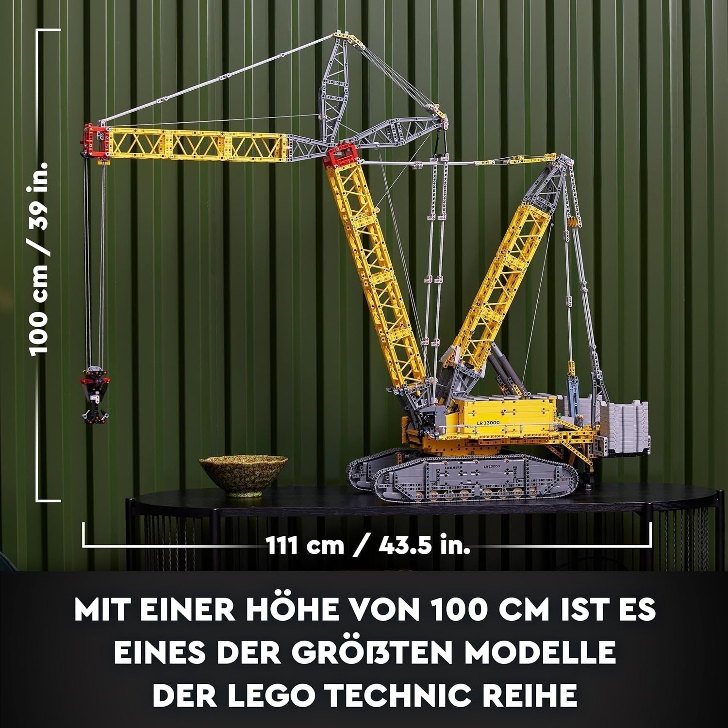 Set macara pe șenile LEGO Technic Liebherr LR 13000, construiește cel mai bun model de vehicul de construcții controlat de la distanță cu aplicația Control+, macara cu sistem de troliu și braț de ridicare, kit model mare pentru adulți 42146 Seturi de constructie Besuche den LEGO-Store