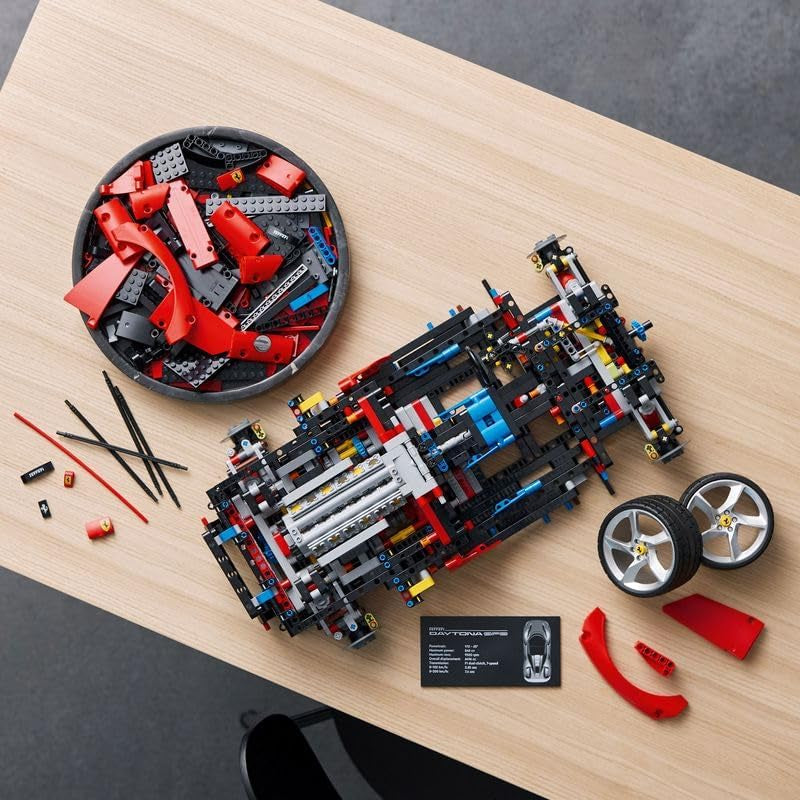 Kit machetă LEGO Technic Ferrari Daytona SP3 la scara 1:8, Mașină super sport roșie, Obiect de colecție machetă de mașină extinsă, Ultimate Car Concept 42143 Seturi de constructie Besuche den LEGO-Store