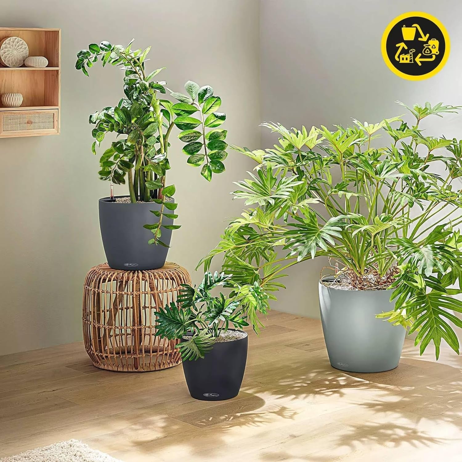 Jardinieră LECHUZA Classico Color ECO 60 Gri Închis | Jardinieră cu sistem de udare și indicator al nivelului apei | Fabricată din plastic 100% reciclat | Finisaj mat | Ø 60 x 55,5 cm | 18955