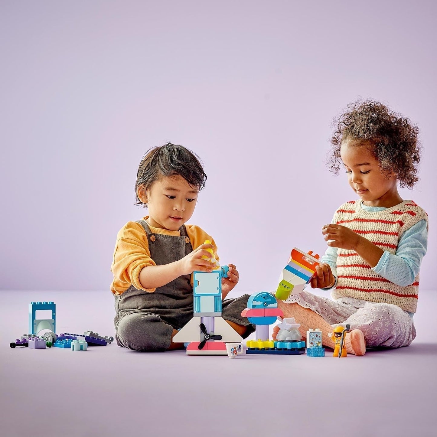 Naveta spațială LEGO DUPLO 3 în 1 pentru o mulțime de aventuri, set spațial cu jucărie rachetă pentru copii de construit, jucărie pentru știință și abilități motorii pentru dezvoltare timpurie, cadou pentru copiii de 3 ani 10422 Seturi de constructie Besuche den LEGO-Store