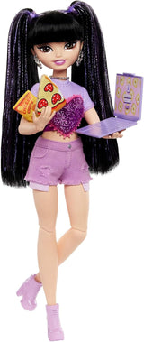 Păpușă Barbie Dream Besties și accesorii, păpușă de modă Teresa mobilă cu păr castaniu și agrafe de păr, 10 bucăți temă jocuri video, HYC23 Papusi Naty Shop Video și mâncare