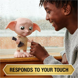 Spin Master 6067280 Wizarding World Harry Potter, Păpușă Magică Interactivă Dobby Elf cu Șosetă, Peste 30 de Sunete și Fraze, 21,6 cm, Jucărie pentru Copii, Negru